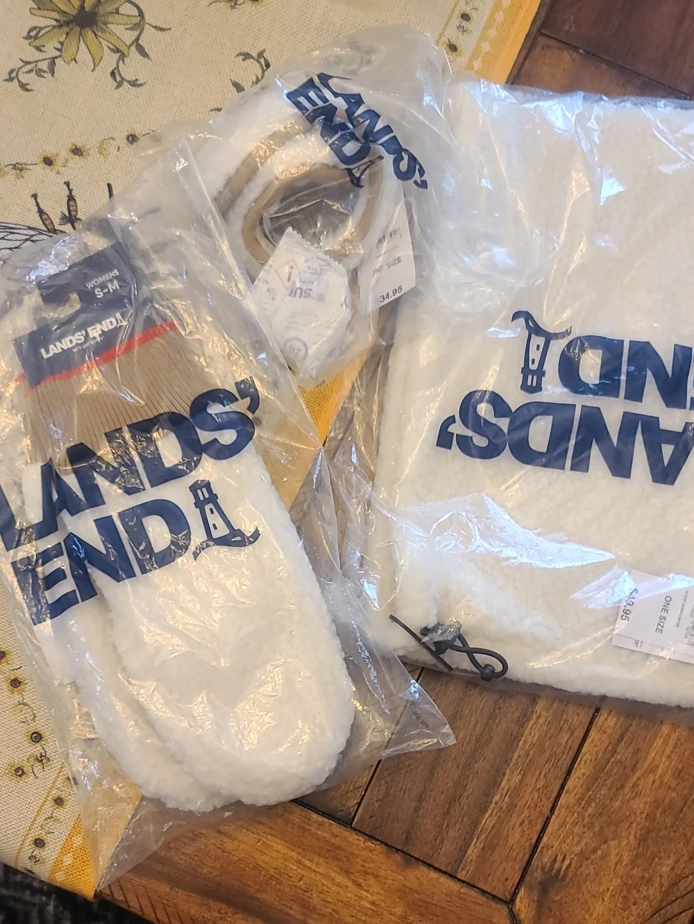 Lands' End Scarf, Earmuffs & Mittens White Sherpa